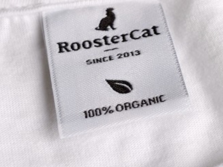 Kleding omlabelen met een eigen label in de nek